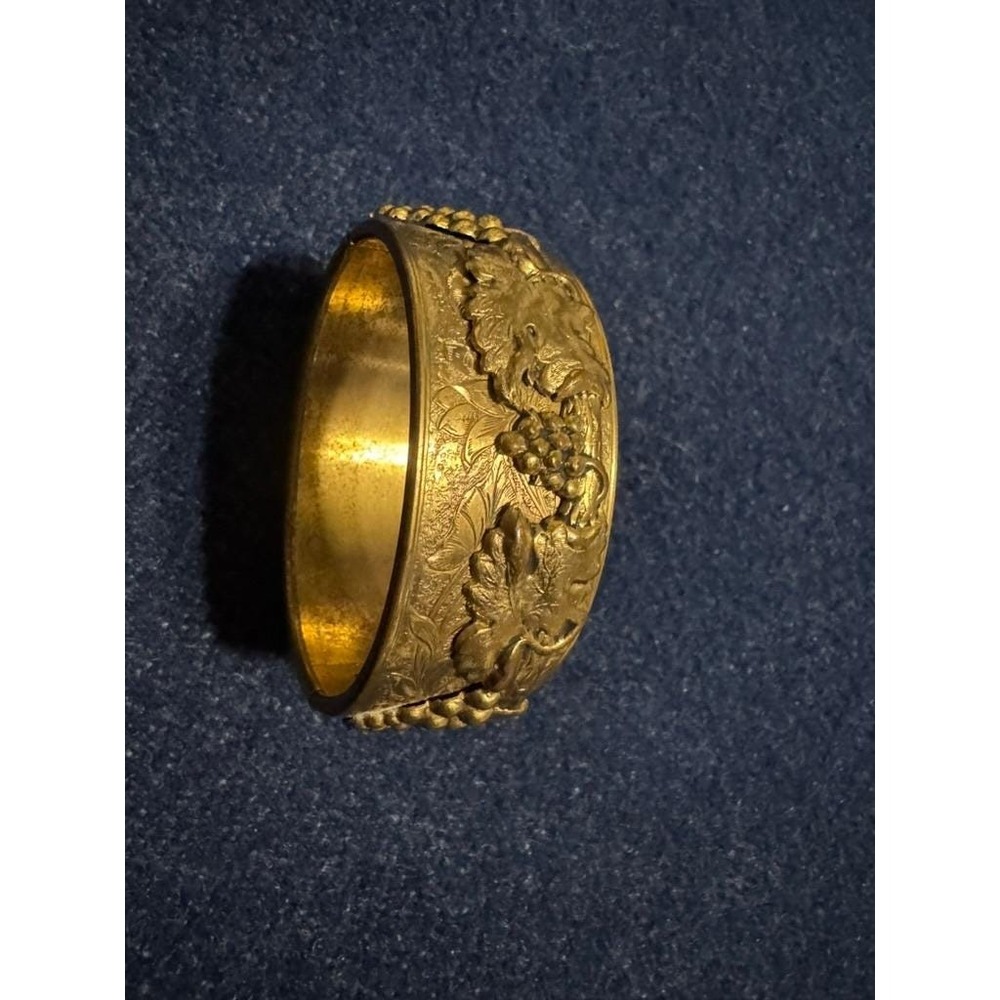 Antique Gold Tone Hinged Clamper Bracelet Repousse Grape Vine Cuff Size 7